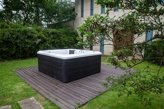 Bellagio Spas Seville 5-person hot tub